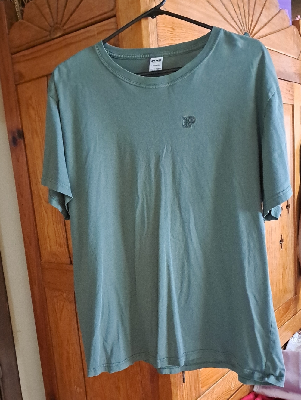 VS PINK Victoria's Secret Short Sleeve Tee in Sage Green